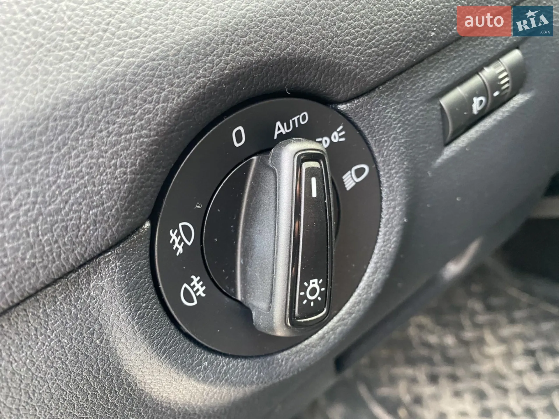 2014 Skoda Octavia - мініатюра 24