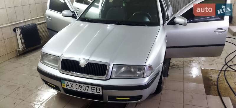 Лифтбек Skoda Octavia 2001 в Великом Бурлуке