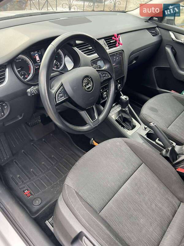 Універсал Skoda Octavia 2017 в Радехові