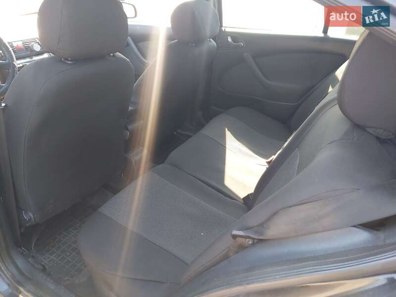 Ліфтбек Skoda Octavia 2003 в Чернігові