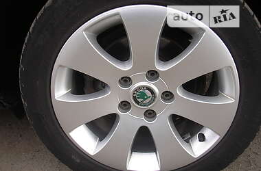 Универсал Skoda Octavia 2011 в 