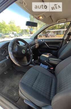 Лифтбек Skoda Octavia 2004 в Запорожье