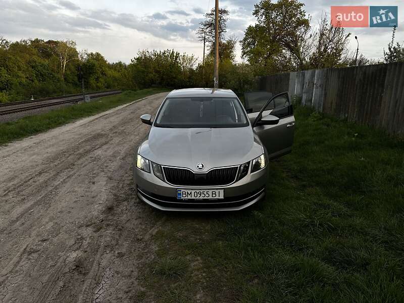 Лифтбек Skoda Octavia 2017 в Сумах