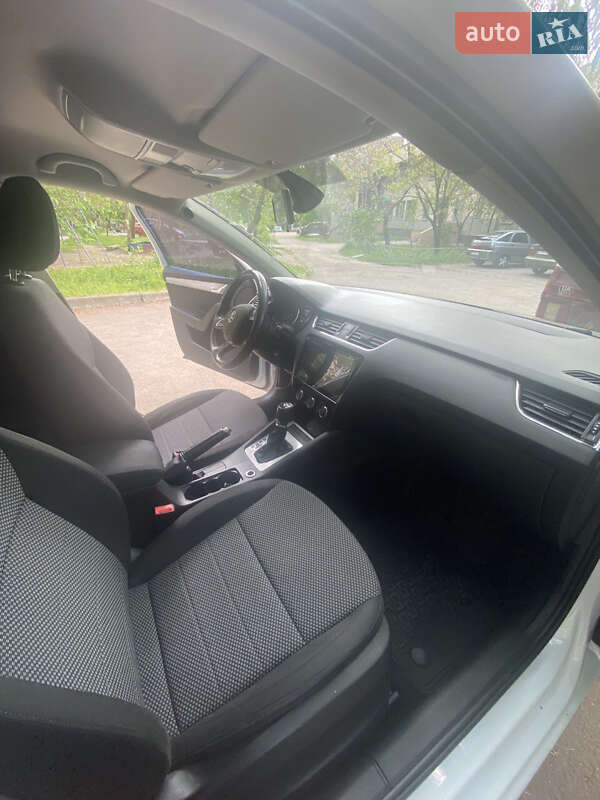 Универсал Skoda Octavia 2014 в Кривом Роге