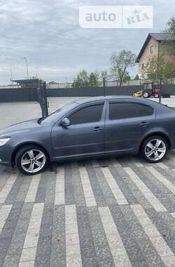 Лифтбек Skoda Octavia 2010 в Городке