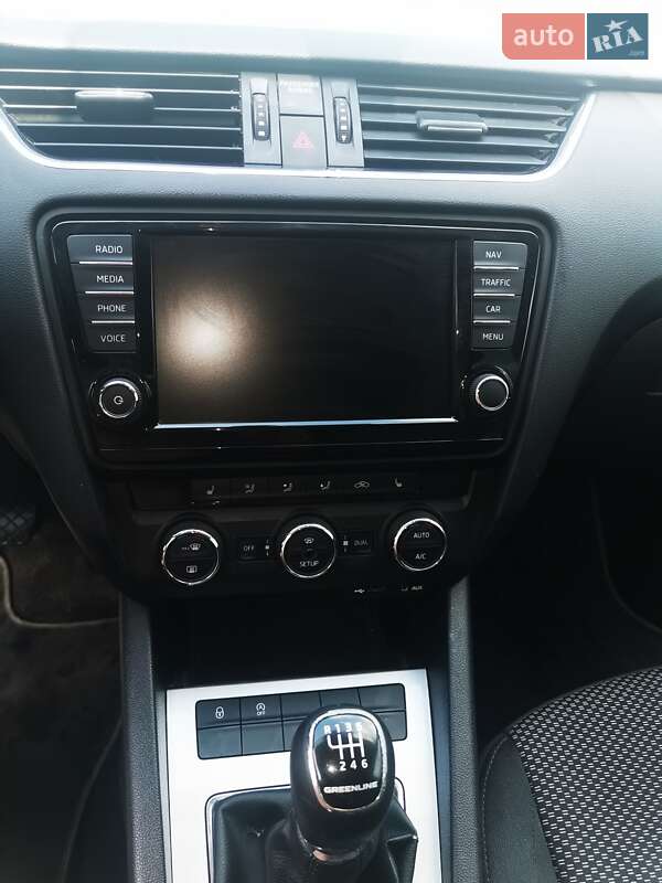Универсал Skoda Octavia 2014 в Покровске