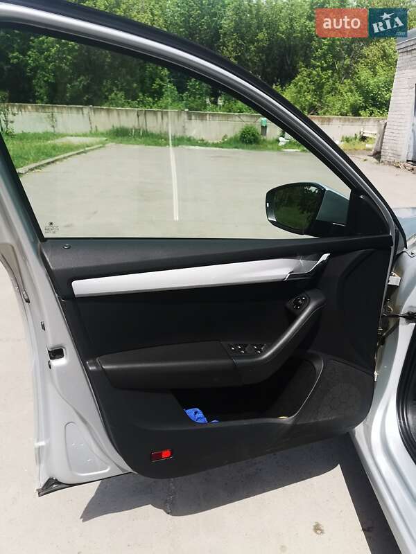 Универсал Skoda Octavia 2014 в Покровске