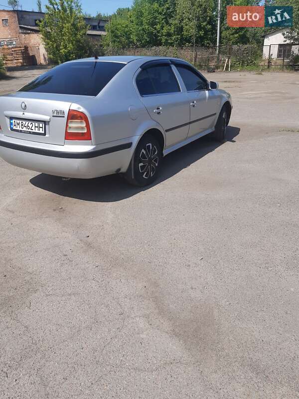 Лифтбек Skoda Octavia 2001 в Малине