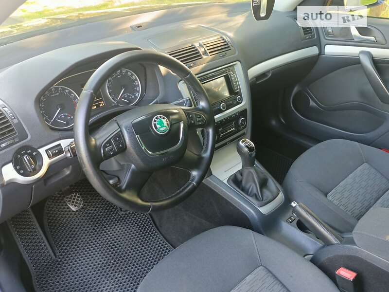 Універсал Skoda Octavia 2013 в Дрогобичі