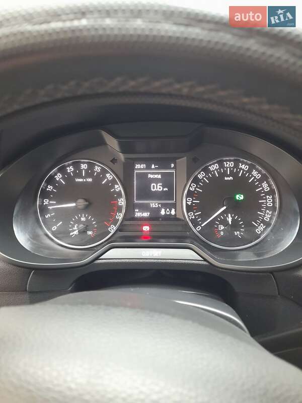 Универсал Skoda Octavia 2015 в Золочеве