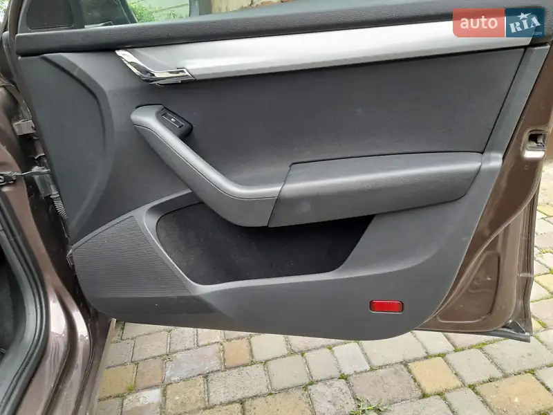 Skoda Octavia 2015 VIN TMBJG7NE5F0165368 фото оголошення 40 з 90