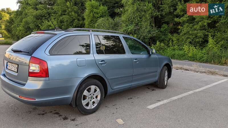 Універсал Skoda Octavia 2011 в Дніпрі