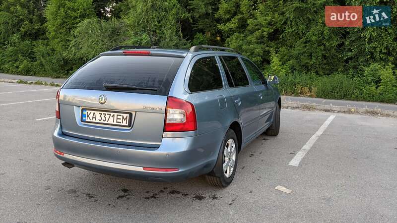 Універсал Skoda Octavia 2011 в Дніпрі