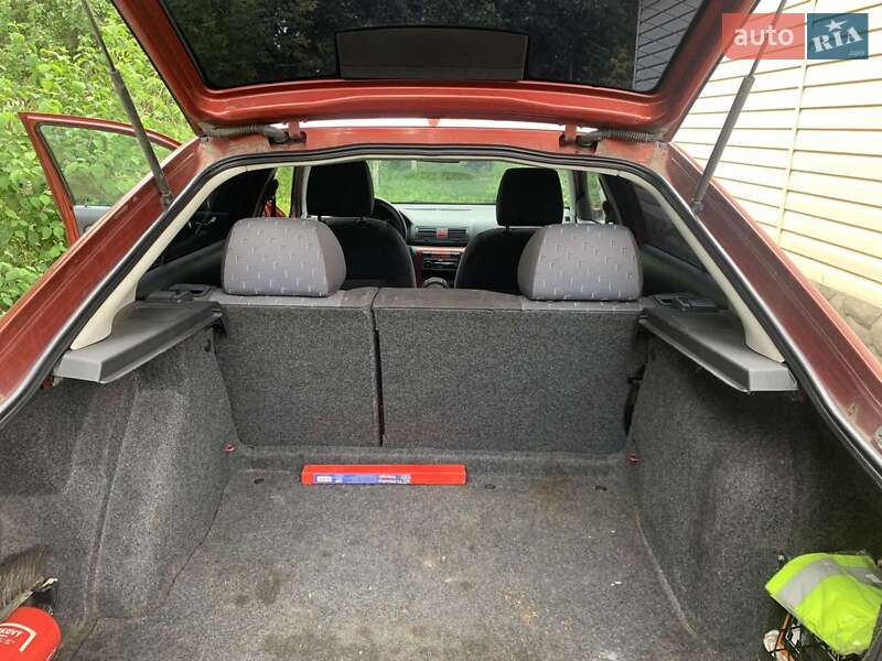 Лифтбек Skoda Octavia 2000 в Остроге
