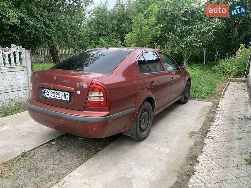 Лифтбек Skoda Octavia 2000 в Остроге