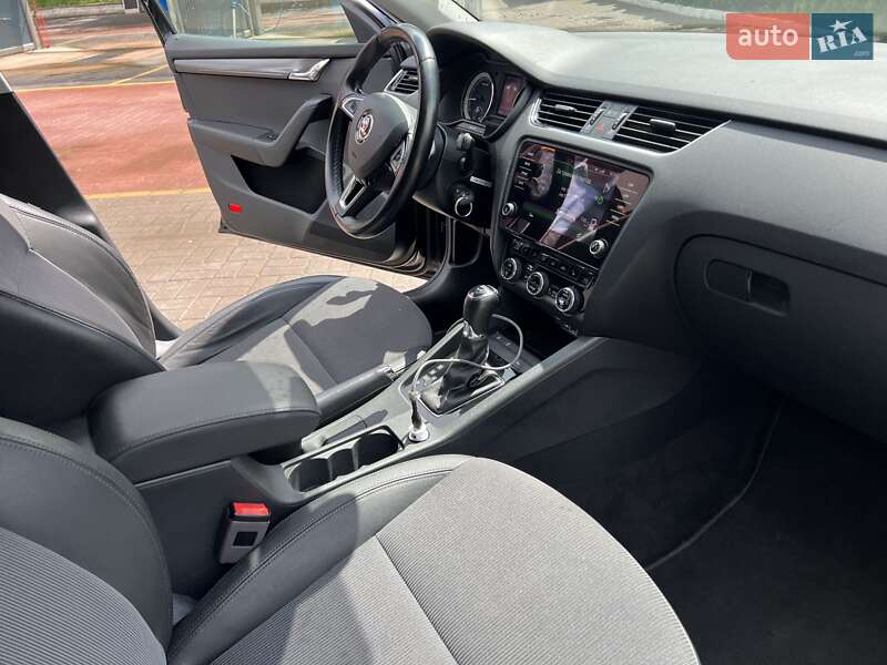 Универсал Skoda Octavia 2017 в Киеве фото 90 Универсал Skoda Octavia 2017 в Киеве
