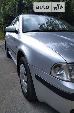 Лифтбек Skoda Octavia 2008 в 