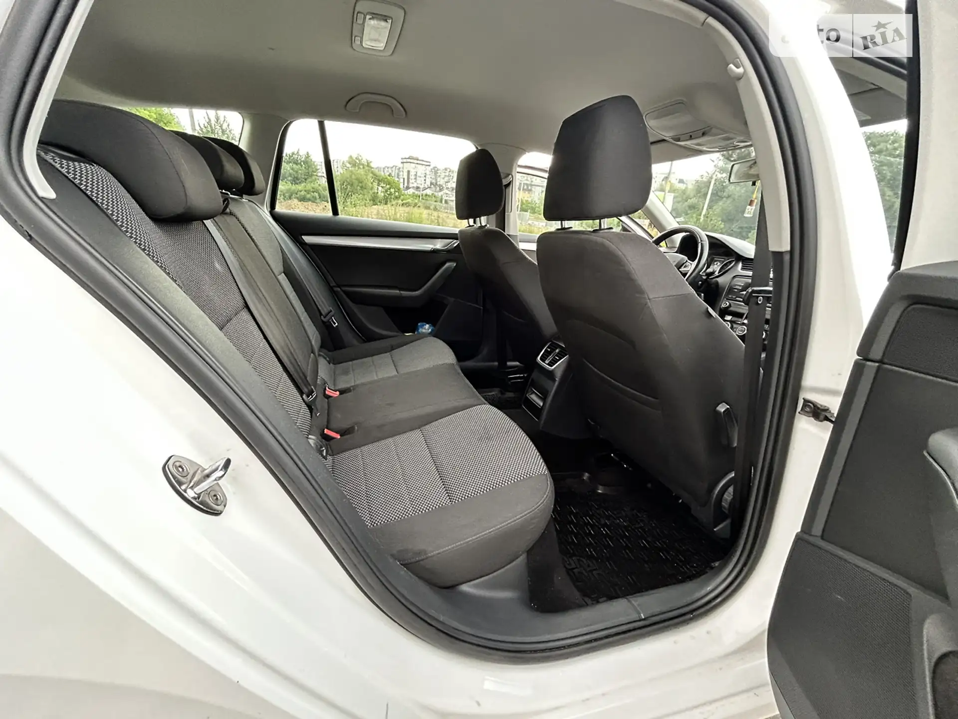 2013 Skoda Octavia - мініатюра 17