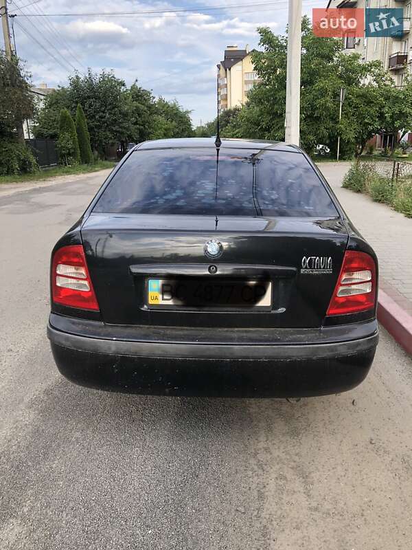 Ліфтбек Skoda Octavia 2002 в Городку