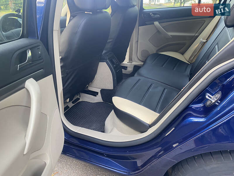 Универсал Skoda Octavia 2006 в Ровно