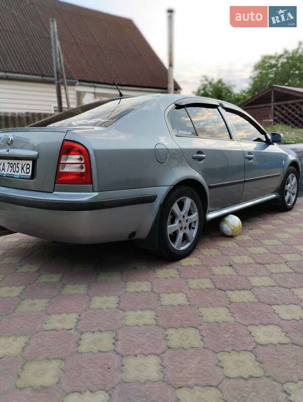 Ліфтбек Skoda Octavia 2002 в Києві