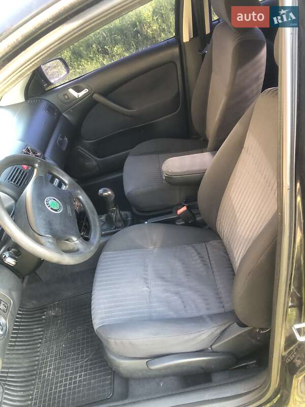 Ліфтбек Skoda Octavia 2002 в Городку