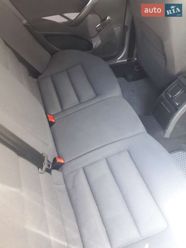 Універсал Skoda Octavia 2005 в Дніпрі