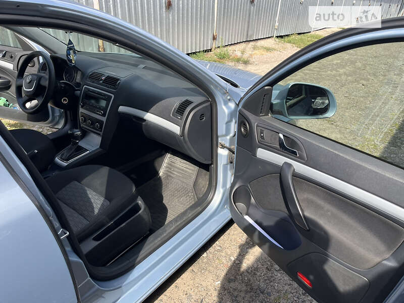 Ліфтбек Skoda Octavia 2010 в Києві