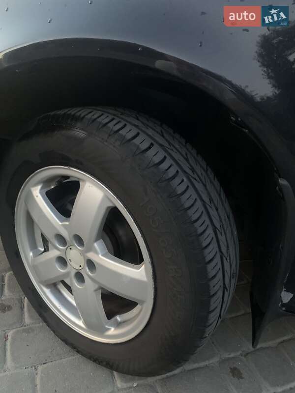 Лифтбек Skoda Octavia 2004 в Львове