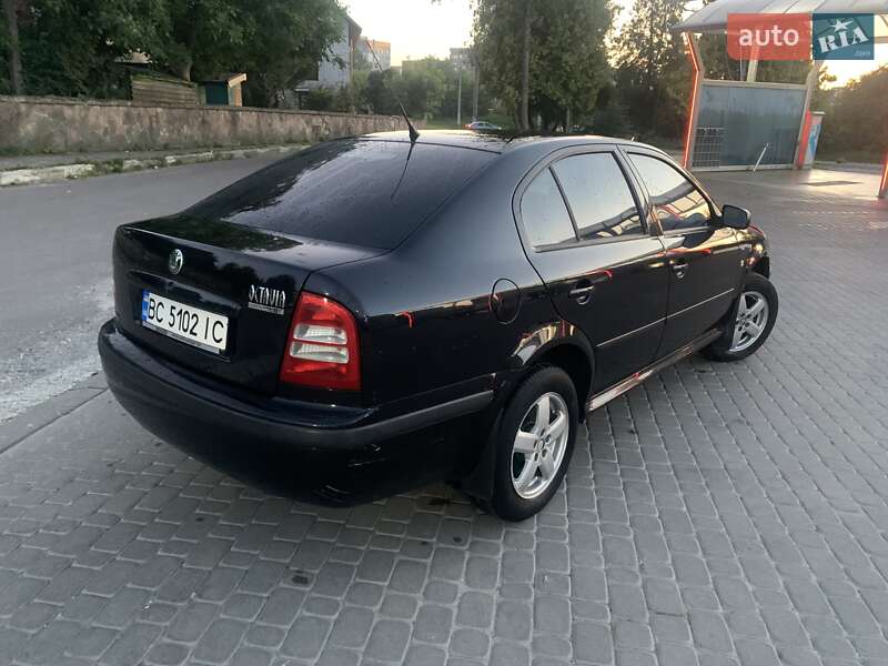 Лифтбек Skoda Octavia 2004 в Львове