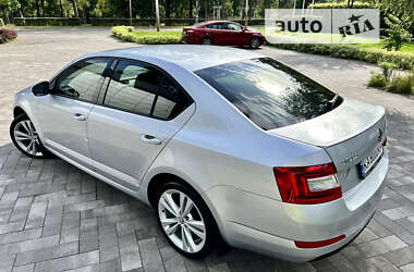 Лифтбек Skoda Octavia 2013 в 