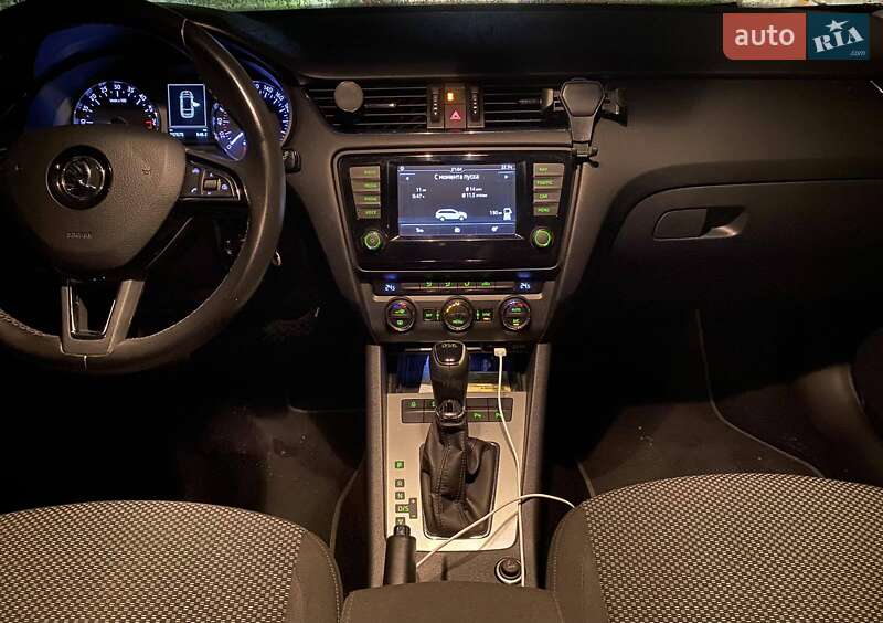 Універсал Skoda Octavia 2016 в Ужгороді