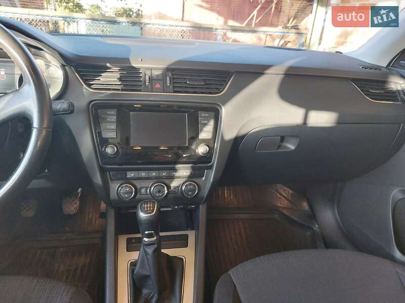 Ліфтбек Skoda Octavia 2013 в Романіву