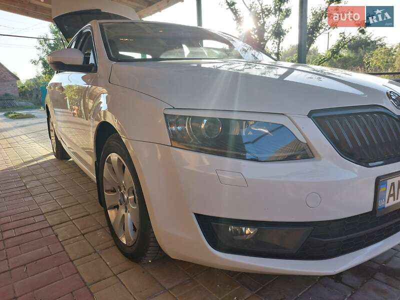 Ліфтбек Skoda Octavia 2013 в Романіву