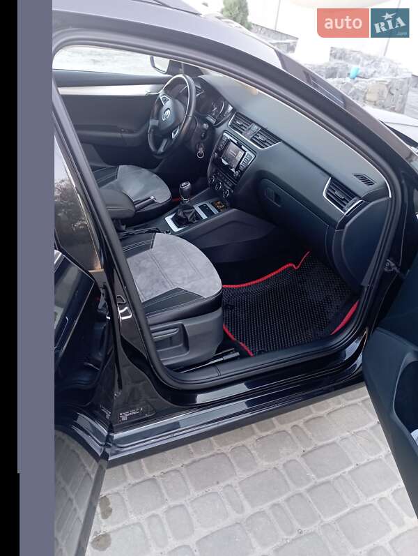 Універсал Skoda Octavia 2015 в Камені-Каширському