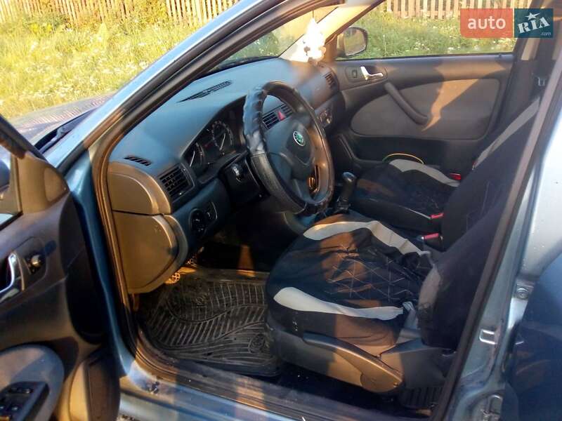 Ліфтбек Skoda Octavia 2009 в Володимирі