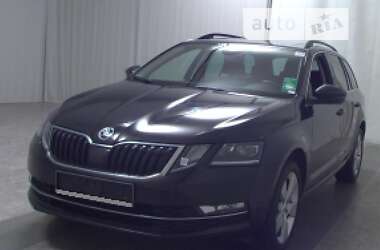 Універсал Skoda Octavia 2018 в Умані