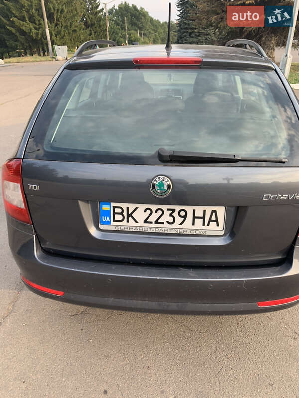 Універсал Skoda Octavia 2012 в Рівному