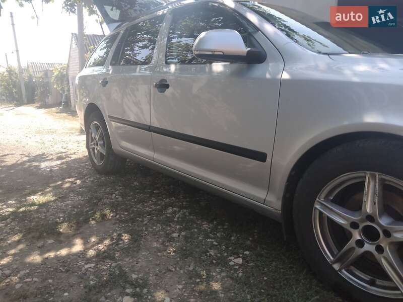 Универсал Skoda Octavia 2011 в Одессе