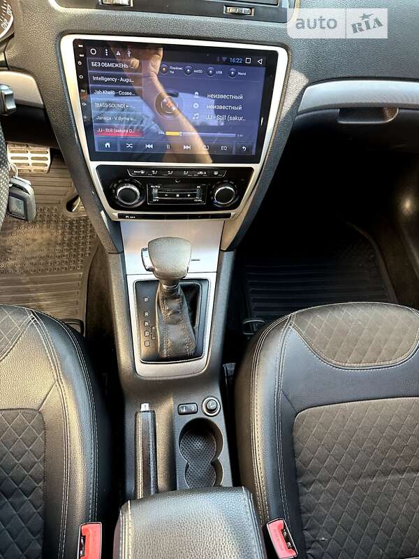 Лифтбек Skoda Octavia 2012 в Магдалиновке фото 40 Лифтбек Skoda Octavia 2012 в Магдалиновке