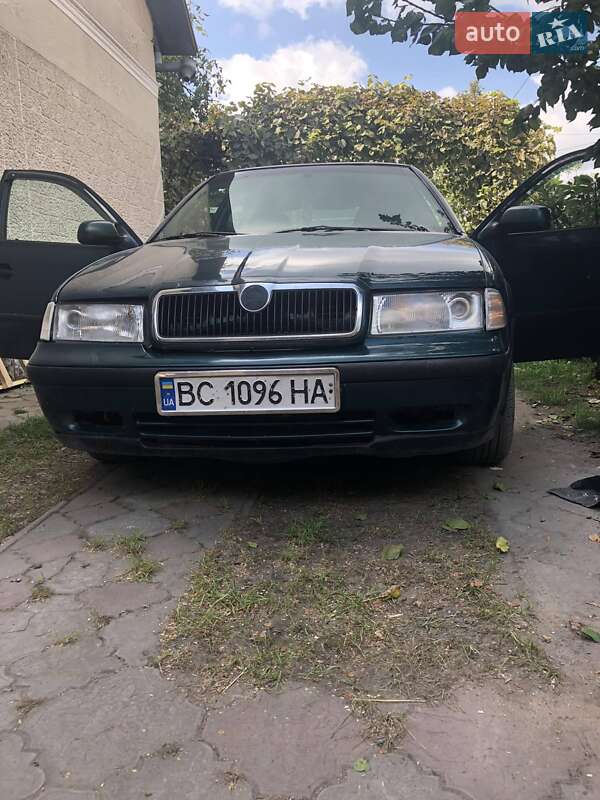 Лифтбек Skoda Octavia 1998 в Бродах