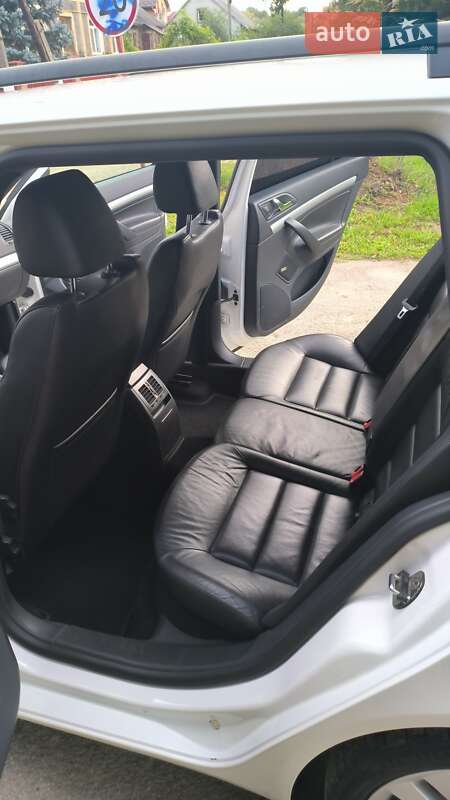 Універсал Skoda Octavia 2011 в Чернівцях