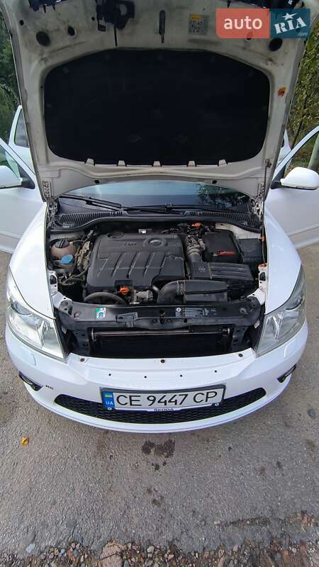 Універсал Skoda Octavia 2011 в Чернівцях