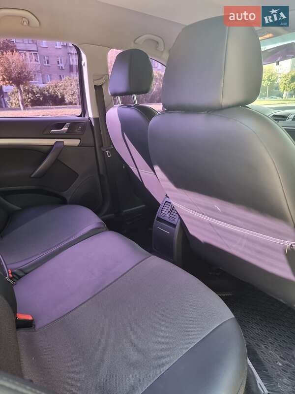 Ліфтбек Skoda Octavia 2010 в Дніпрі