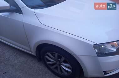 Лифтбек Skoda Octavia 2015 в Ужгороде