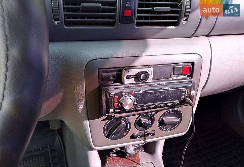 Ліфтбек Skoda Octavia 1998 в Дніпрі