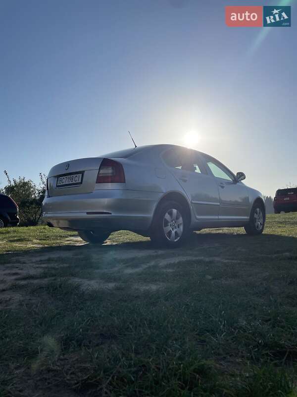 Лифтбек Skoda Octavia 2011 в Львове