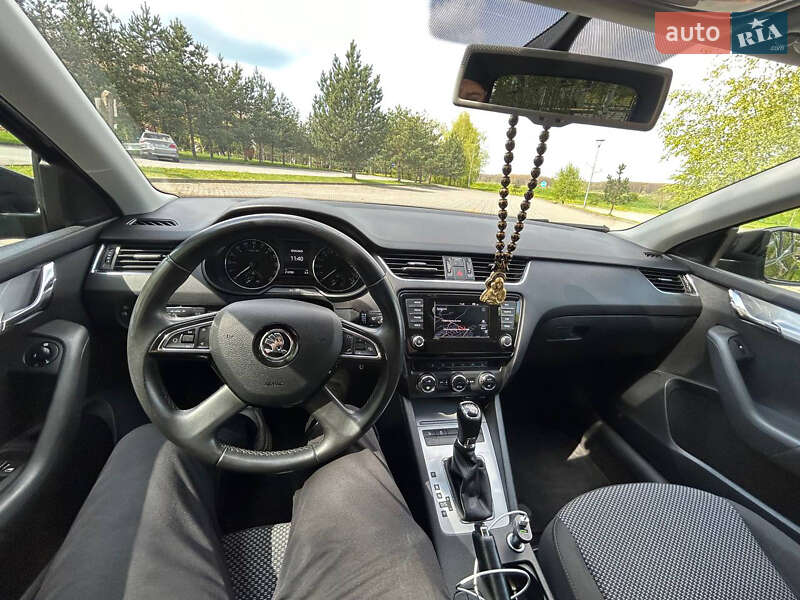 Універсал Skoda Octavia 2014 в Дрогобичі
