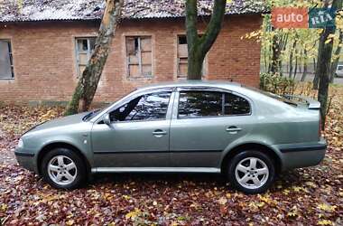 Лифтбек Skoda Octavia 2002 в Богодухове