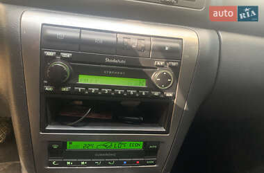 Лифтбек Skoda Octavia 2005 в 